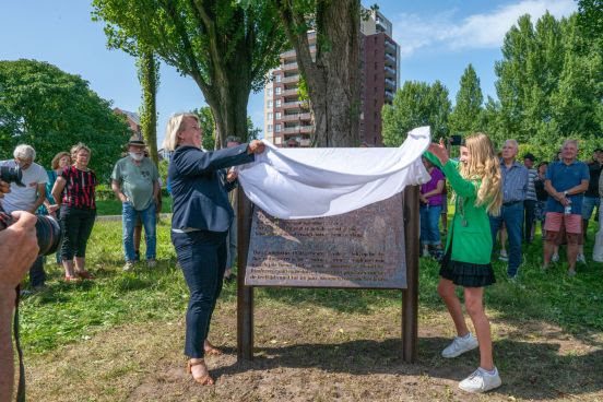 Monument onthuld ter nagedachtenis aan treinongeluk 12 augustus 1950